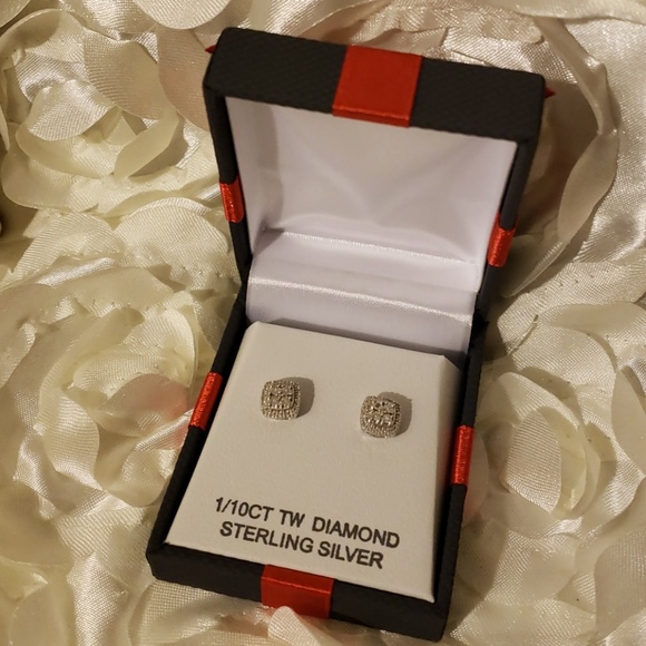 DIAMOND EARRINGS 1/10 TW SET IN STERLING SILVER - Picture 4 of 5